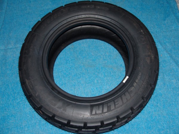 Michelin XP27 270/65R18 Reifen/Rad